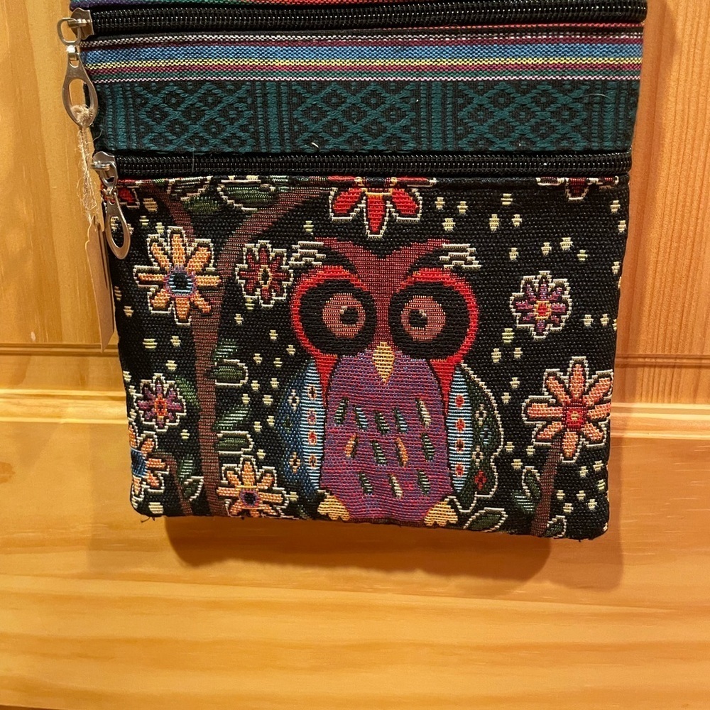 Owl embroidery two zipper bag NWOT  has a lot of color details